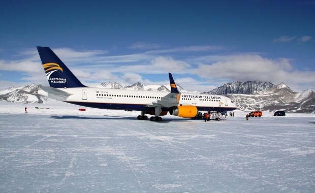 FIRST PASSENGER JET TO LAND IN ANTARCTICA An all-Icelandic crew landed the first Icelandic plane and the first Boeing 757 commercial passenger jet in Antarctica. Photo/Ágúst Hákonarson