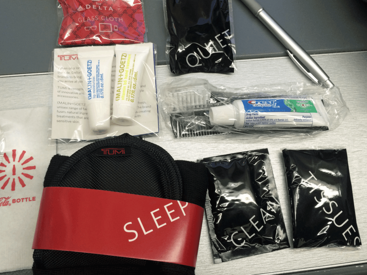 They held nearly identical toiletries, but I liked Delta's Malin + Goetz skincare items and the fact that the Delta kit came with a pen, convenient for filling out customs forms.